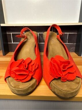 AEROSOLES Red Floral Slingback Sandals